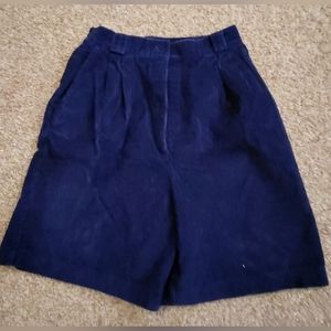 Vintage Counterparts Womens blue corduroy shorts, size 8